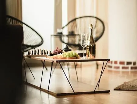 Zeus Apartment *
